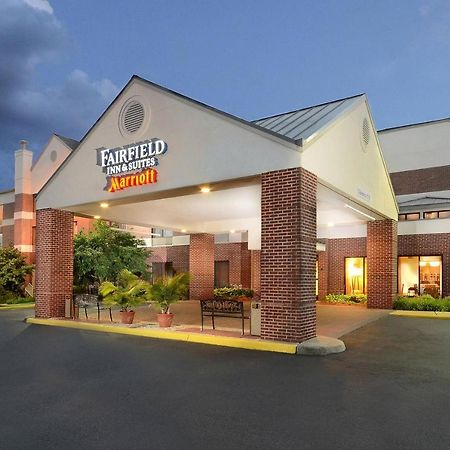 Fairfield Inn & Suites By Marriott Charlottesville North מראה חיצוני תמונה