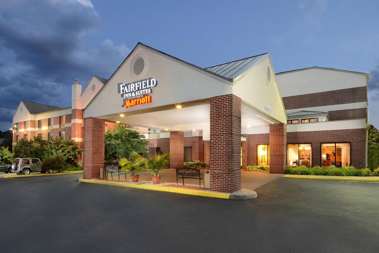 Fairfield Inn & Suites By Marriott Charlottesville North מראה חיצוני תמונה
