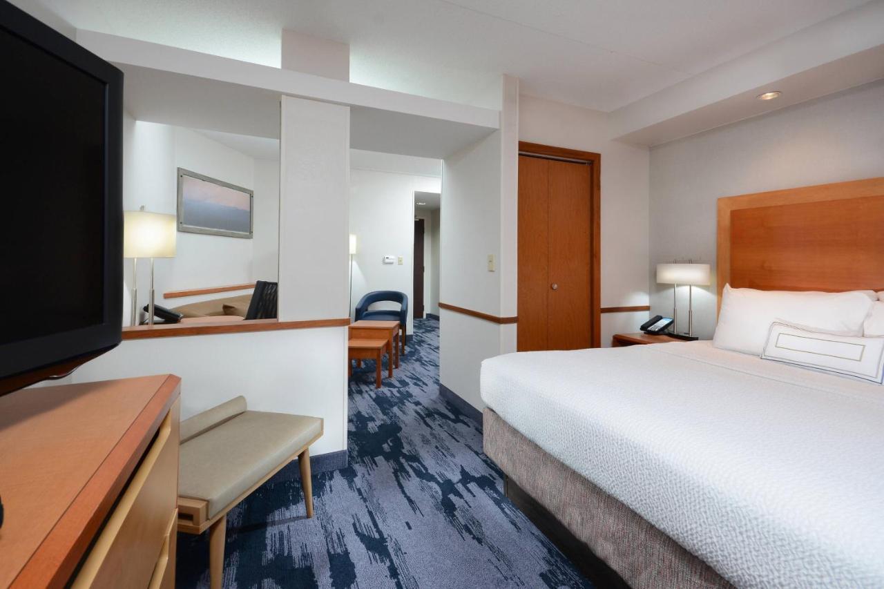 Fairfield Inn & Suites By Marriott Charlottesville North מראה חיצוני תמונה