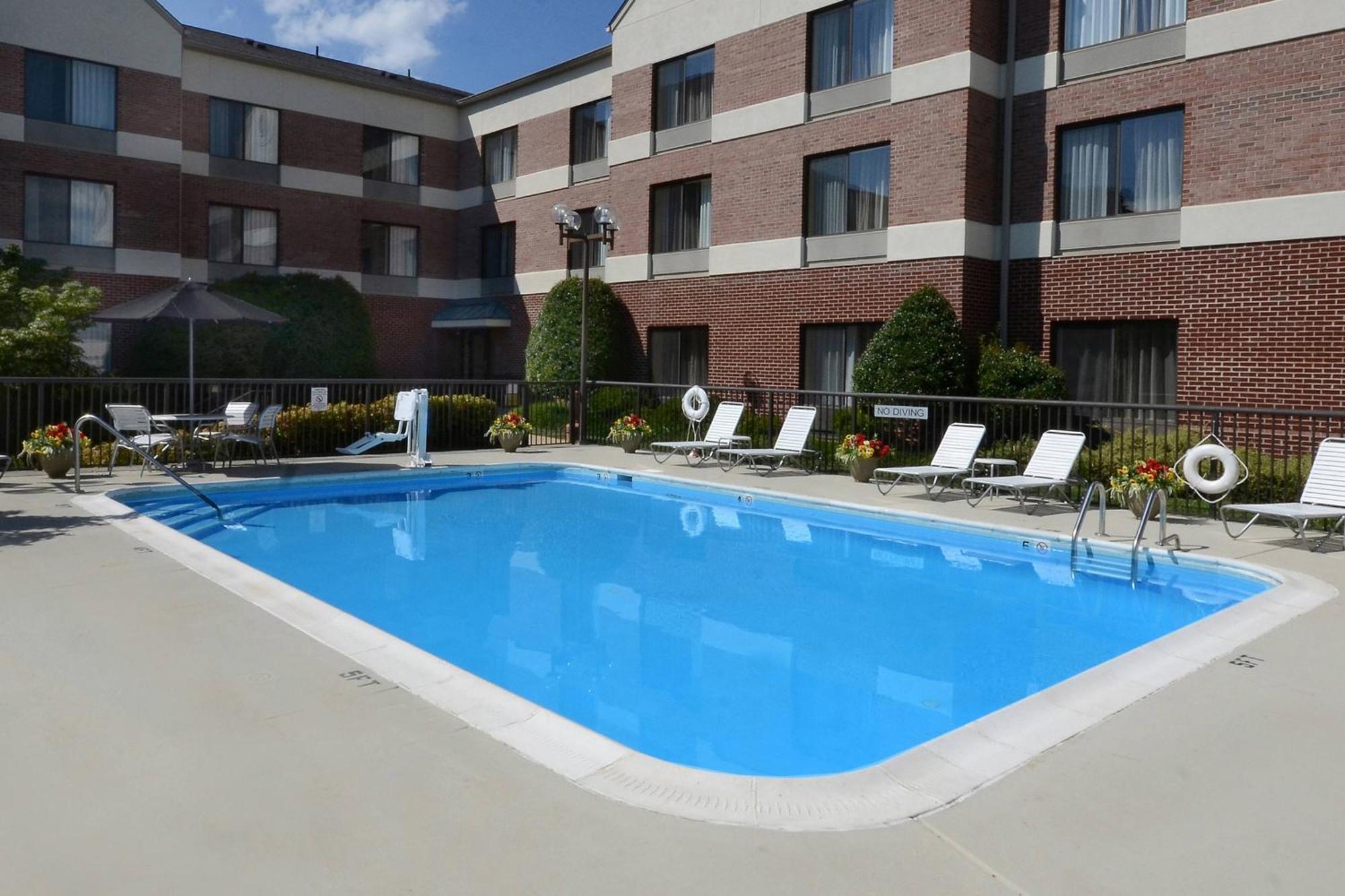 Fairfield Inn & Suites By Marriott Charlottesville North מראה חיצוני תמונה