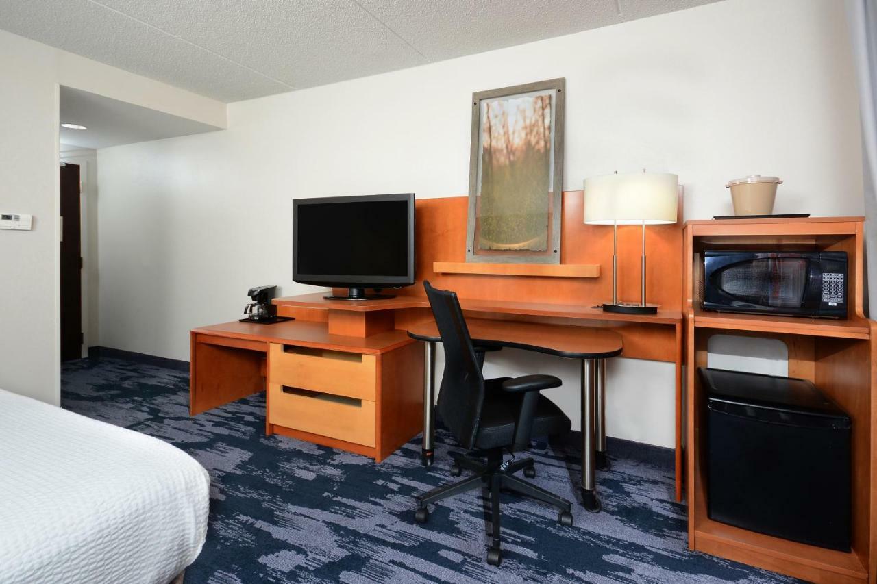 Fairfield Inn & Suites By Marriott Charlottesville North מראה חיצוני תמונה